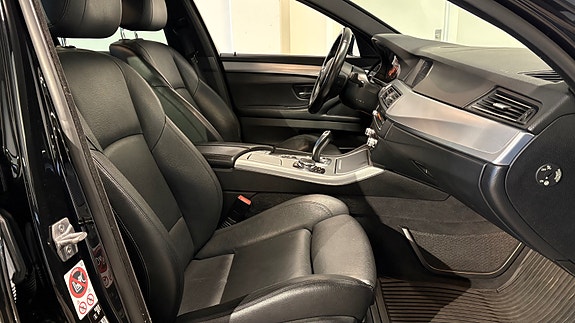 BMW 520d 12 of 30