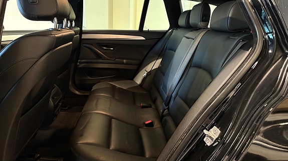 BMW 520d 25 of 30