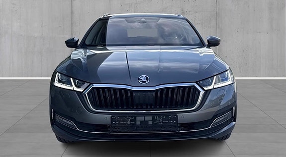 Skoda Octavia 2 of 14