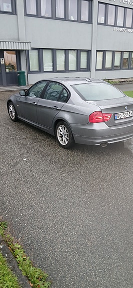 BMW 316d 2 of 11