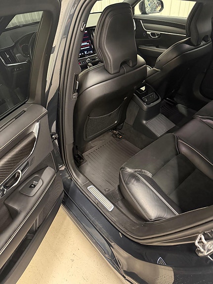 Volvo V90 27 of 29