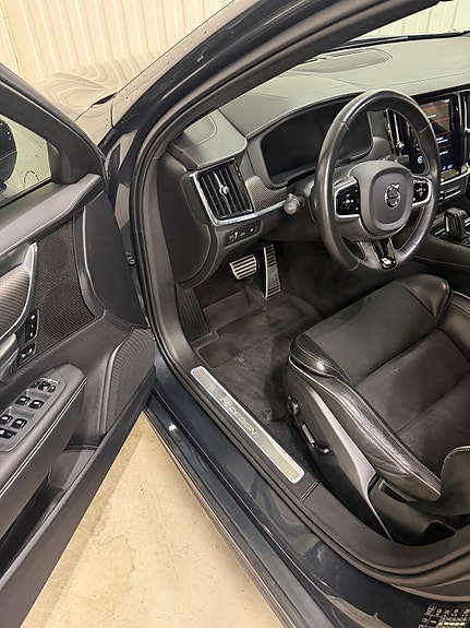 Volvo V90 24 of 29