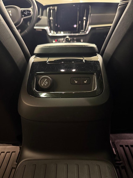 Volvo V90 26 of 29
