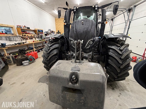 Valtra T234 2 of 30