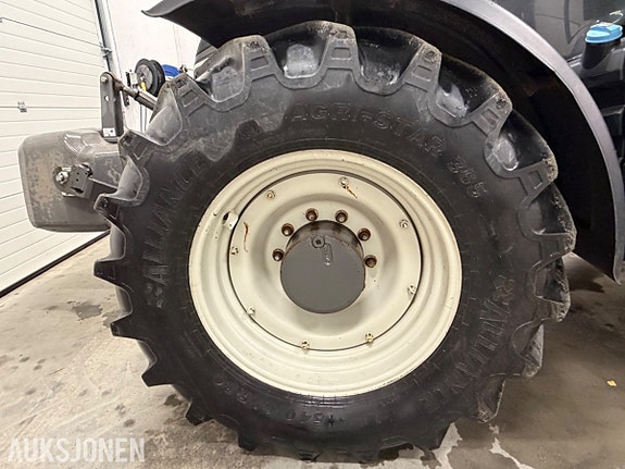 Valtra T234 9 of 30