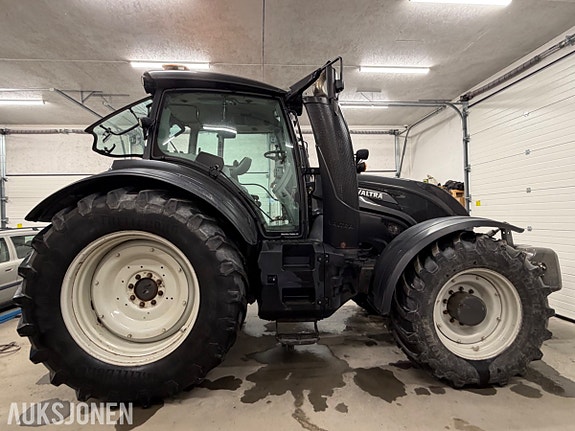 Valtra T234 4 of 30