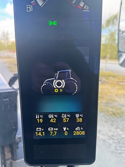 Valtra 235D 6 of 6