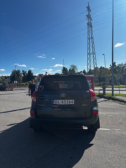 Toyota RAV4 6 of 6