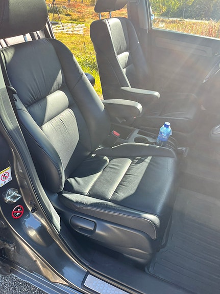 Honda CR-V 7 of 13