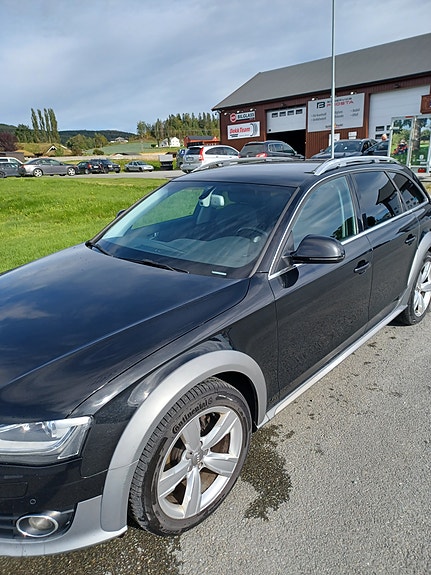 Audi A4 allroad 2 of 14