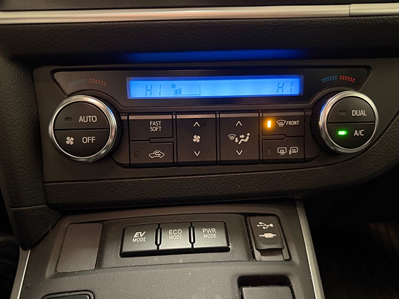 Toyota Auris 22 of 22