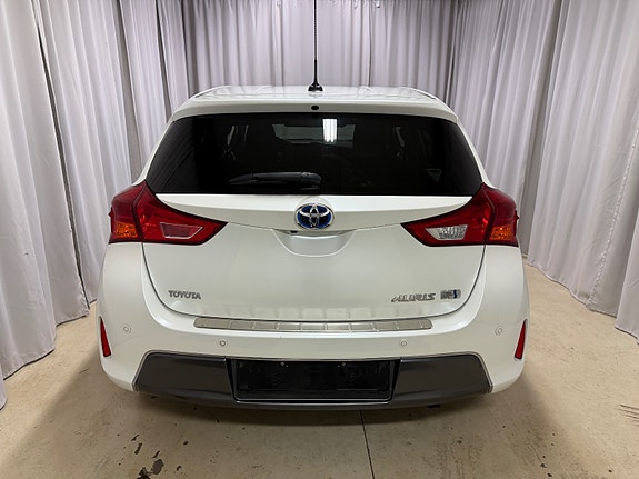 Toyota Auris 6 of 22