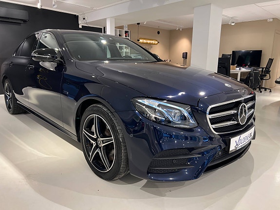 Mercedes-Benz E300 de 4 of 30