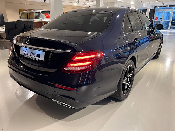 Mercedes-Benz E300 de 8 of 30