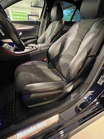 Mercedes-Benz E300 de 17 of 30