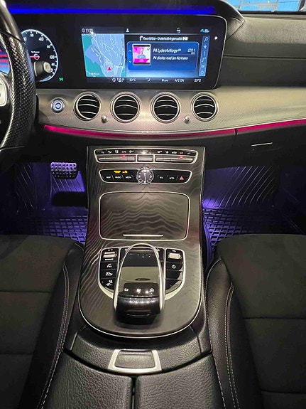 Mercedes-Benz E300 de 28 of 30