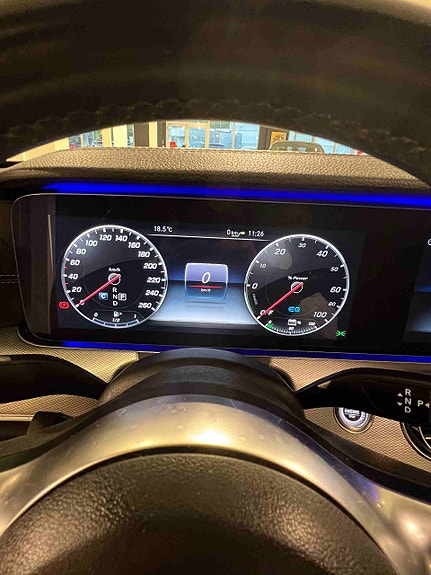 Mercedes-Benz E300 de 19 of 30