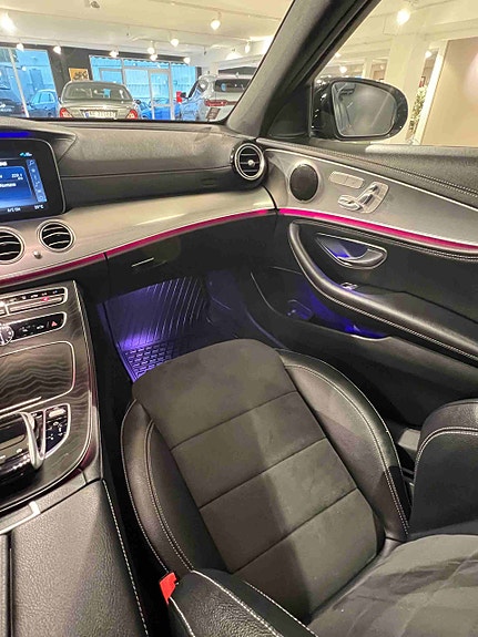 Mercedes-Benz E300 de 29 of 30