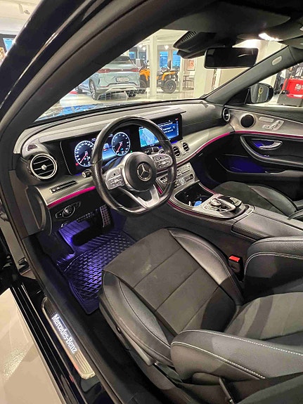 Mercedes-Benz E300 de 18 of 30