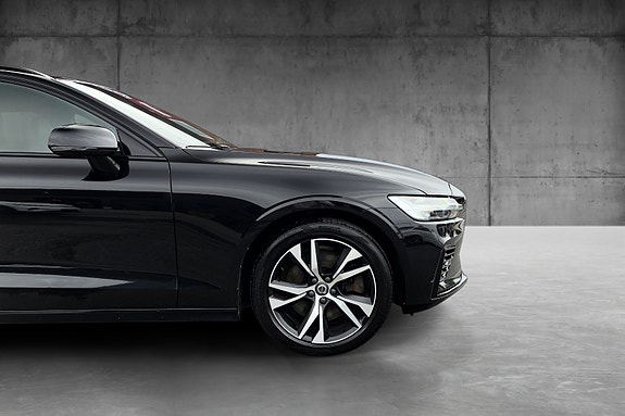 Volvo V60 8 of 30