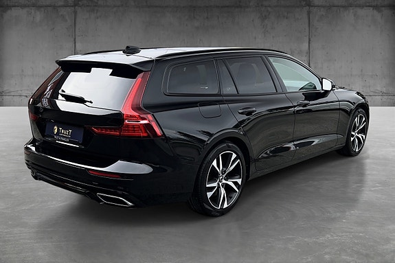 Volvo V60 10 of 30