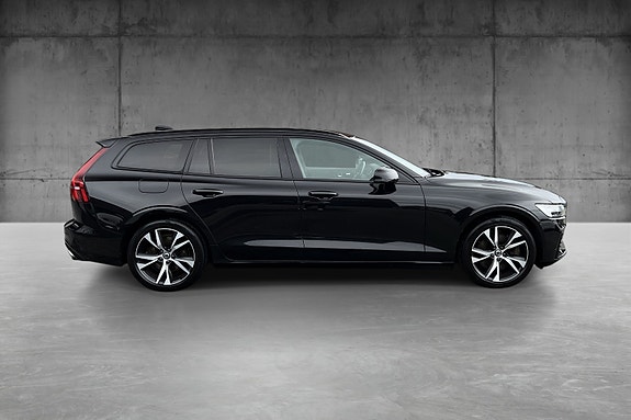 Volvo V60 9 of 30