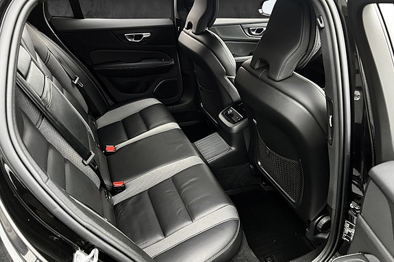 Volvo V60 27 of 30