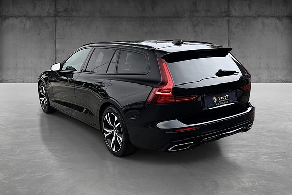 Volvo V60 12 of 30