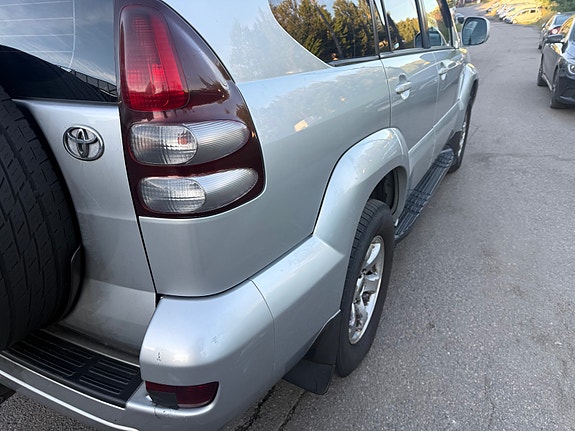 Toyota Land Cruiser 9 of 30