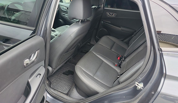 Hyundai Kona 11 of 16