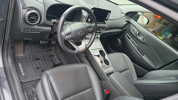 Hyundai Kona 8 of 16