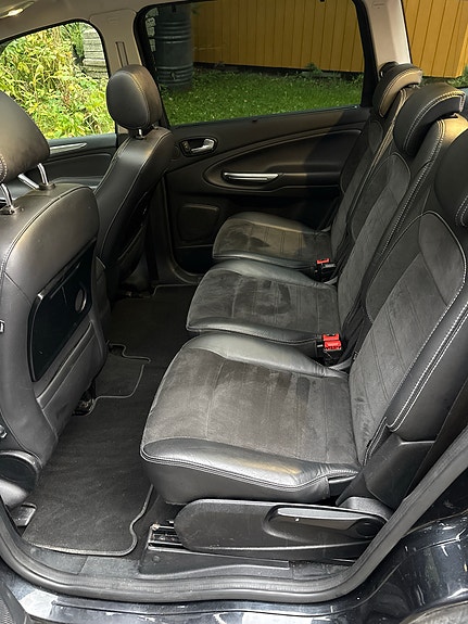 Ford S-MAX 5 of 8