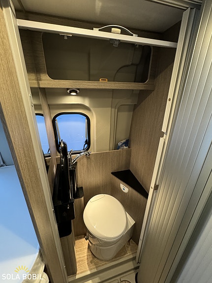 Pøssl Roadstar 600L – HELT NY OG UBRUKT | 165 HK | Under 6 meter | To enkeltsenger | Lithium | Truma 6E 24 of 30