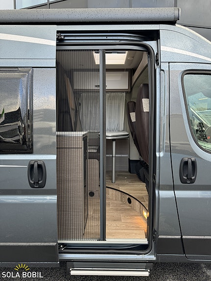 Pøssl Roadstar 600L – HELT NY OG UBRUKT | 165 HK | Under 6 meter | To enkeltsenger | Lithium | Truma 6E 2 of 30