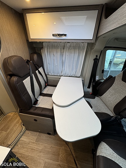 Pøssl Roadstar 600L – HELT NY OG UBRUKT | 165 HK | Under 6 meter | To enkeltsenger | Lithium | Truma 6E 6 of 30