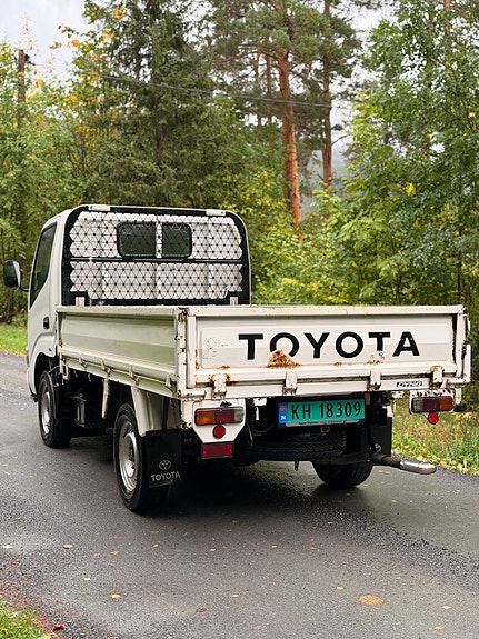 Toyota Dyna 100 6 of 29