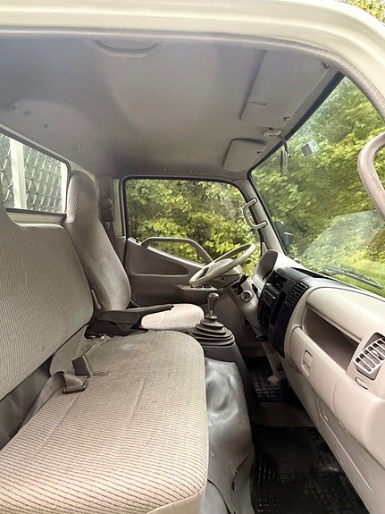 Toyota Dyna 100 18 of 29