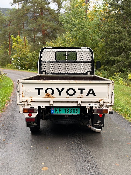 Toyota Dyna 100 5 of 29