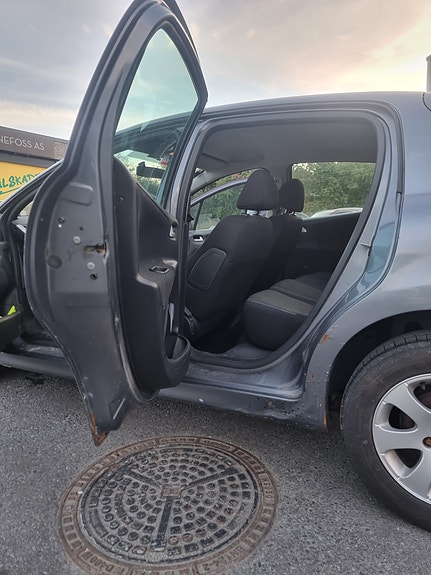 Peugeot 207 4 of 11