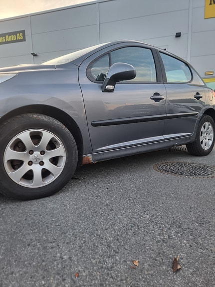 Peugeot 207 9 of 11