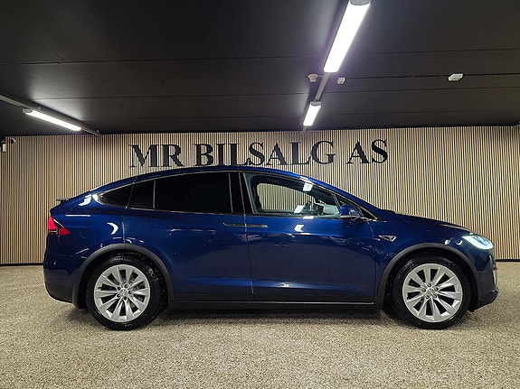 Tesla Model X 10 of 30