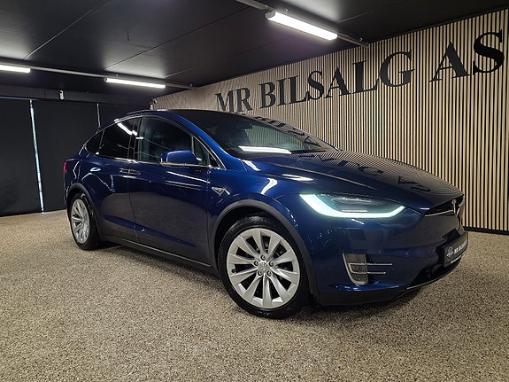 Tesla Model X 11 of 30