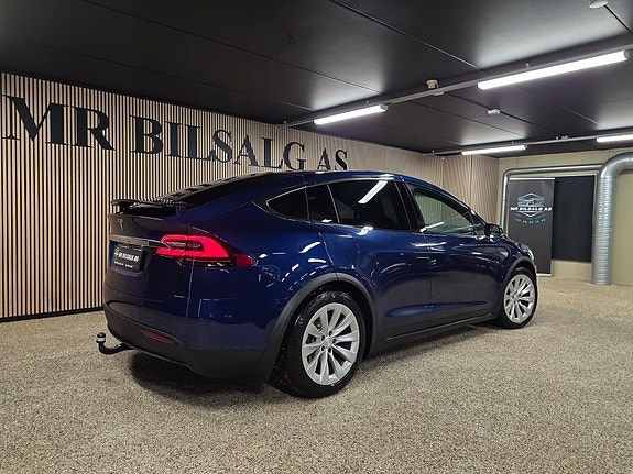 Tesla Model X 9 of 30