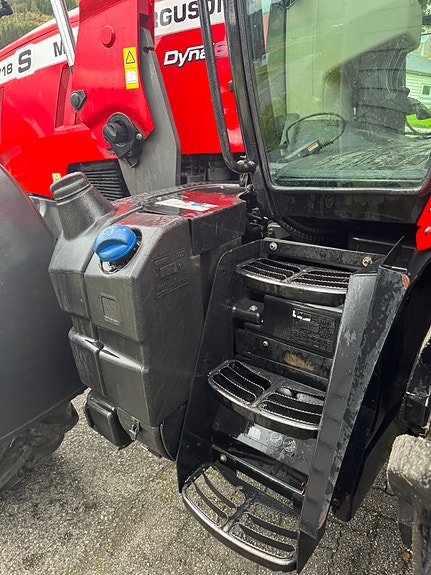 Massey Ferguson 7718 S 10 of 30