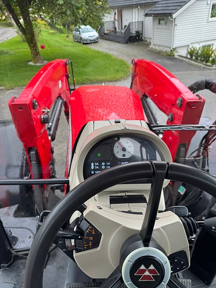 Massey Ferguson 7718 S 26 of 30