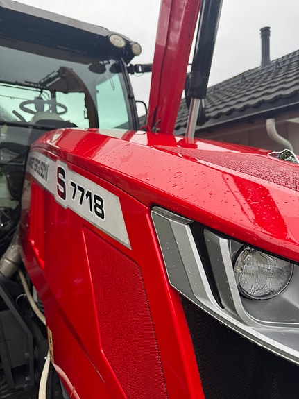 Massey Ferguson 7718 S 18 of 30