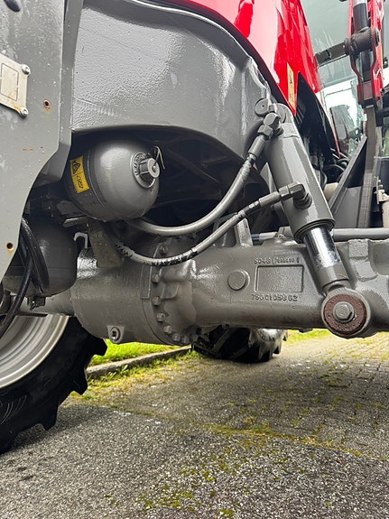 Massey Ferguson 7718 S 5 of 30