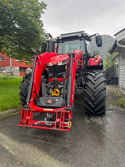 Massey Ferguson 7718 S 3 of 30