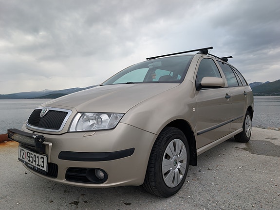 Skoda Fabia 2 of 30