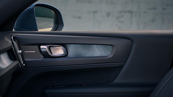 Volvo XC40 17 of 22